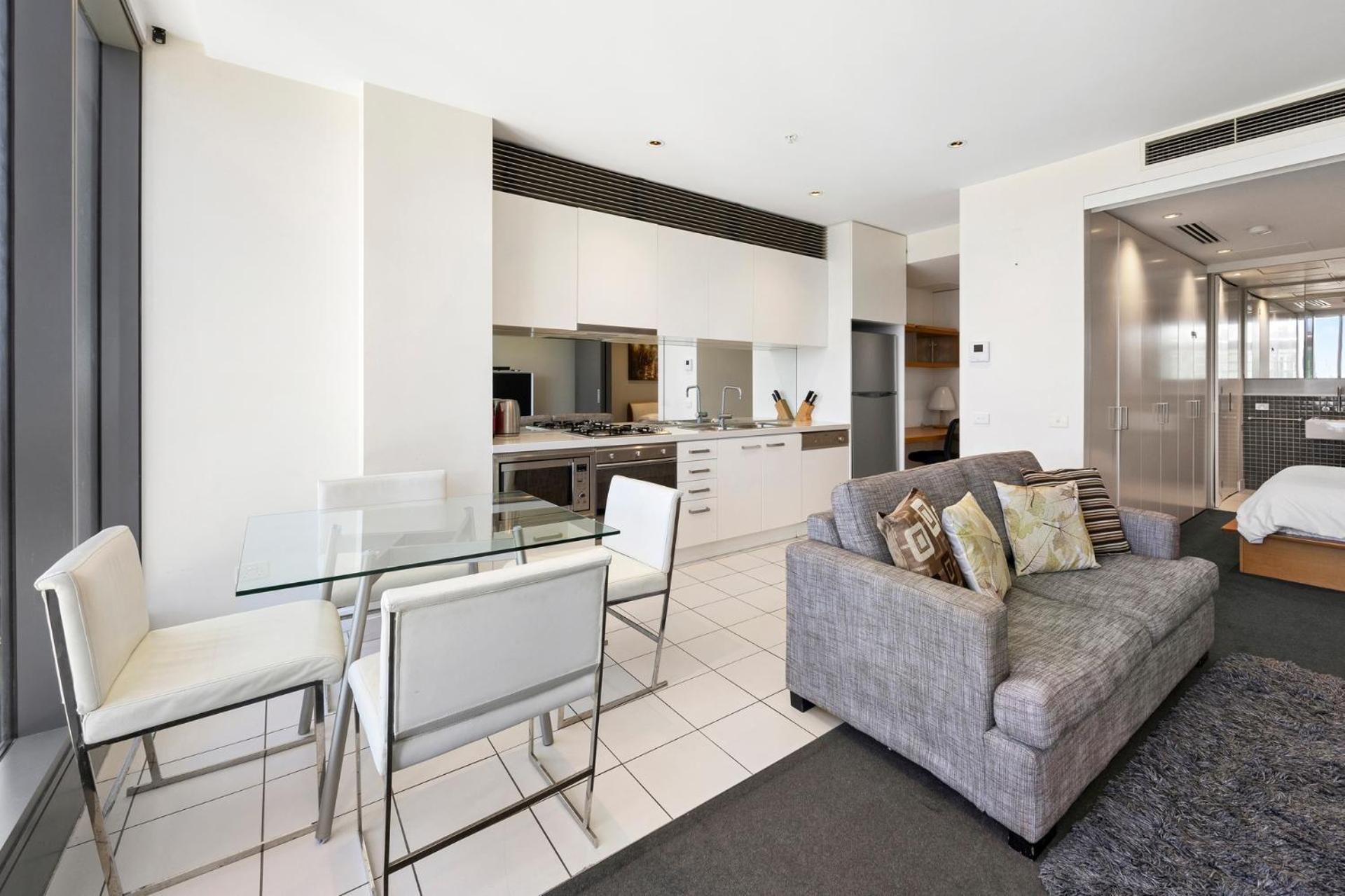 Luxury Designer Suite In Most Prestigious Location In Мельбурн Екстер'єр фото